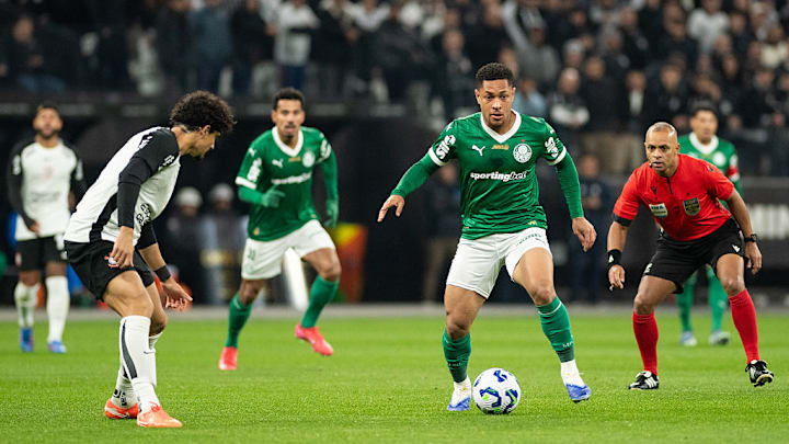 Vitor Roque, André Ramalho