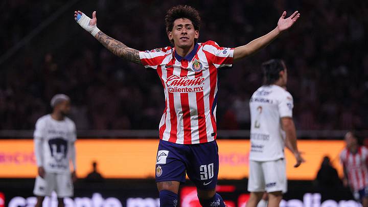 Santiago Sandoval, figura de las Chivas Santiago Sandoval, figura de las Chivas