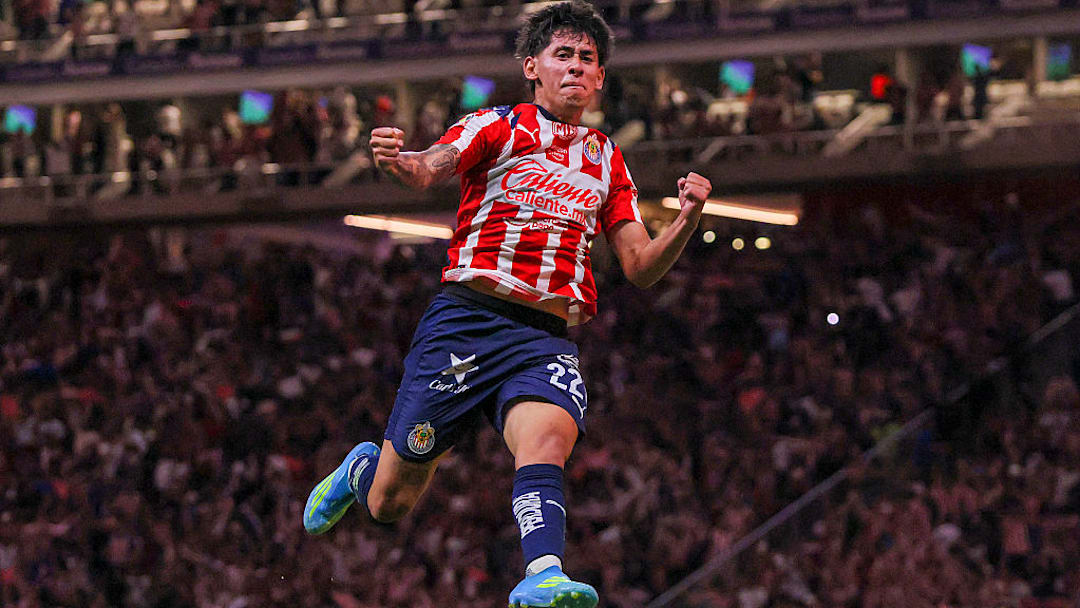 Santiago Sandoval, la joven figura de Chivas