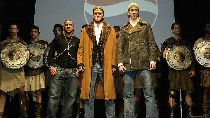 Las estrellas del futbol mundial como Roberto Carlos, David Beckham y Fernando Torres, siempre han estado ligadas a los anuncios. Las estrellas del futbol mundial como Roberto Carlos, David Beckham y Fernando Torres, siempre han estado ligadas a los anuncios.