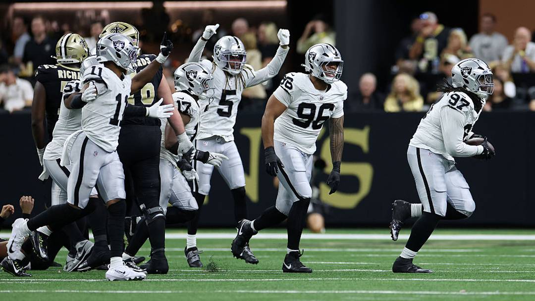 Las Vegas Raiders se impusieron a los Saints en New Orleans. Las Vegas Raiders se impusieron a los Saints en New Orleans.
