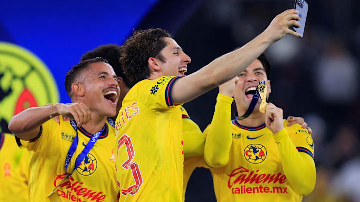Jonathan Dos Santos, Alan Cervantes, Victor Davila