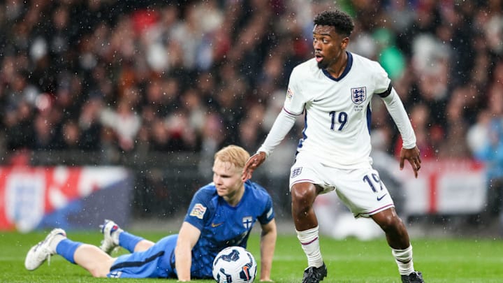Matti Peltola, Angel Gomes