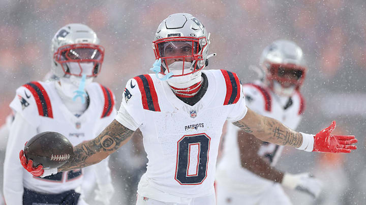 El cornerback de los Patriots, Christian Gonzalez, tendrá mucho trabajo ante Jaxon Smith-Njigba. El cornerback de los Patriots, Christian Gonzalez, tendrá mucho trabajo ante Jaxon Smith-Njigba.