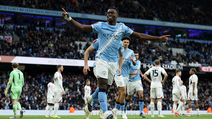 Marc Guehi marcó el segundo gol del City cerca del final del partido.
