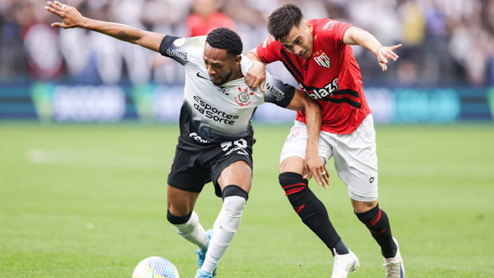 Jose Martinez, Alejo Cruz