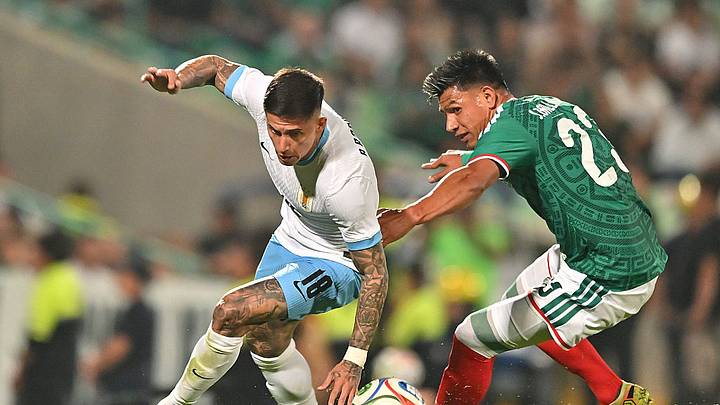 Brian Rodríguez y Jesús Gallardo en el partido amistoso entre Uruguay y México Brian Rodríguez y Jesús Gallardo en el partido amistoso entre Uruguay y México