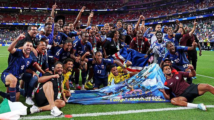 La selección de Cabo Verde celebra su pase a los 16vos de final