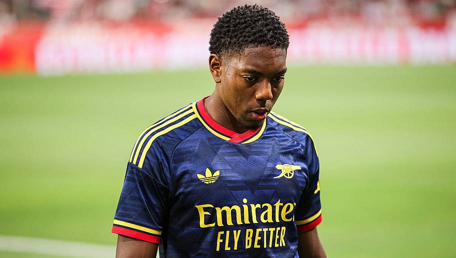 Manchester United and Chelsea snub Myles Lewis-Skelly as Arsenal future looks uncertain