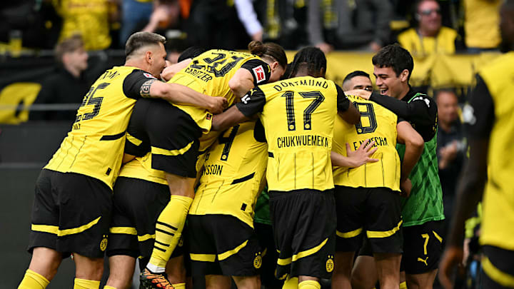 TOPSHOT-FBL-GER-BUNDESLIGA-DORTMUND-KIEL