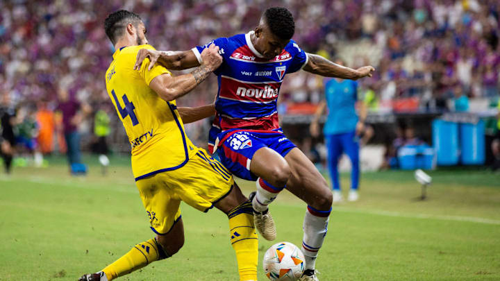 Hércules, meio-campista do Fortaleza em 2024