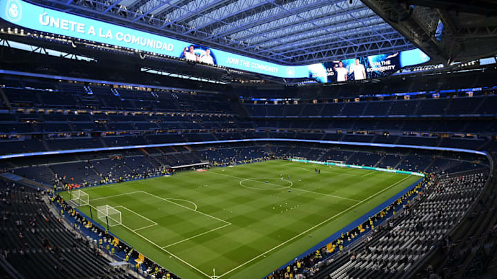 Real Madrid CF v Deportivo Alaves  - La Liga EA Sports