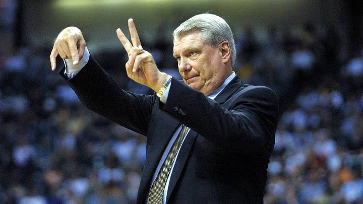 Don Nelson, el legendario coach que apostó por Eduardo Nájera, fallece a los 86 años Don Nelson, el legendario coach que apostó por Eduardo Nájera, fallece a los 86 años