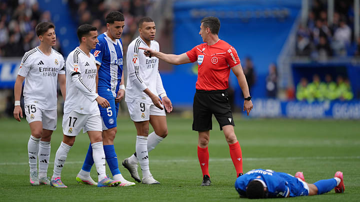 Kylian Mbappe, Cesar Soto Grado, Santiago Mourino