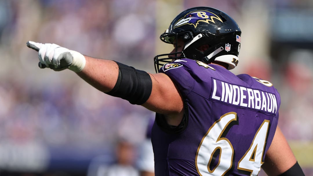 Tyler Linderbaum llega como nuevo centro de los Raiders y espera a Fernando Mendoza.