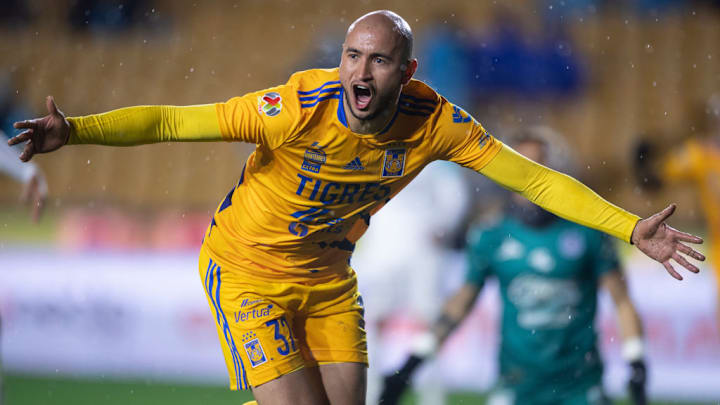 Carlos González