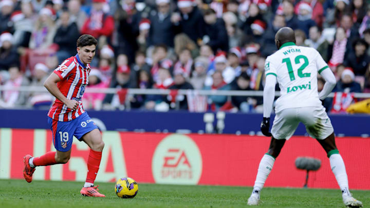Allan Nyom, Julian Alvarez