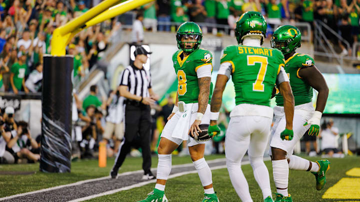 oregon ducks dillon gabriel, evan stewart