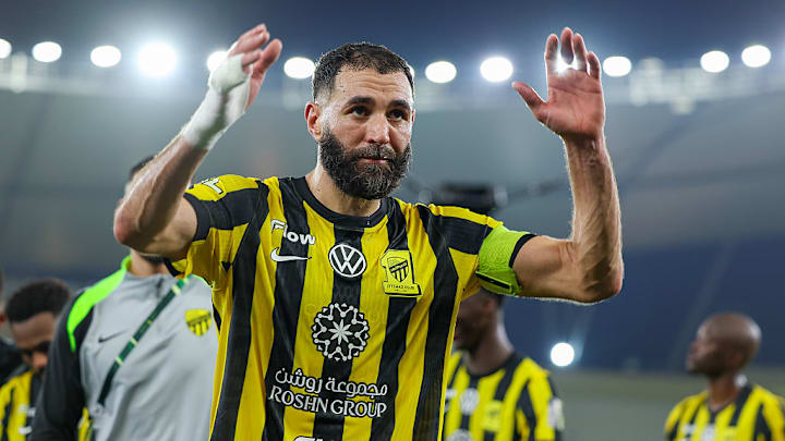 Karim Benzema movió ficha con habilidad y ya es jugador del Al-Hilal saudí. Karim Benzema movió ficha con habilidad y ya es jugador del Al-Hilal saudí.