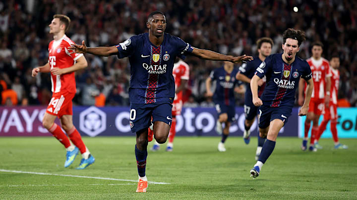 Dembelé celebra uno de los goles que anotó en la victoria del PSG sobre el Bayern Múnich.