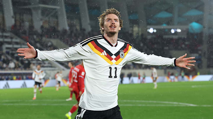 Nick Woltemade jubelt über sein Tor