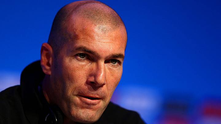 Zinedine Zidane representa el cambio más estable, al sustituir al 'eterno' Deschamps. Zinedine Zidane representa el cambio más estable, al sustituir al 'eterno' Deschamps.