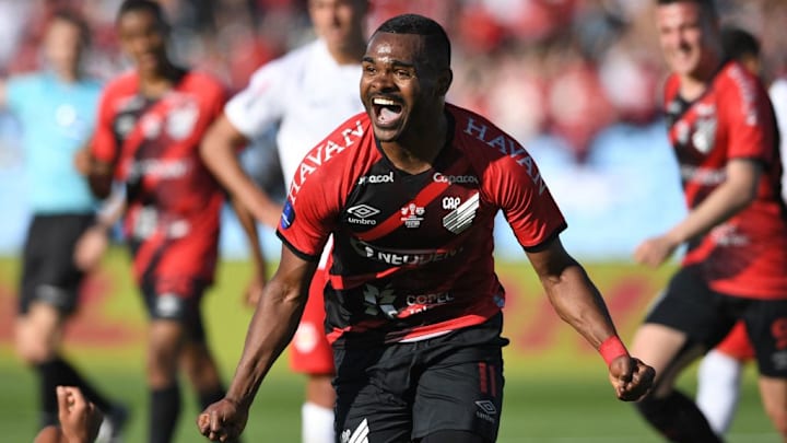 Nikão foi herói do Athletico-PR na final da Sul-Americana 2021