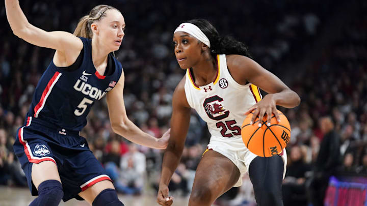 With a favorable region, can Raven Johnson (25) and the Gamecocks defend their title? 