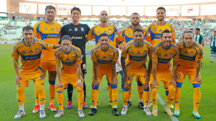 Santos Laguna v Tigres UANL - Torneo Apertura 2024 Liga MX