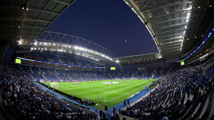 FC Porto v Bayer 04 Leverkusen: Group B - UEFA Champions League