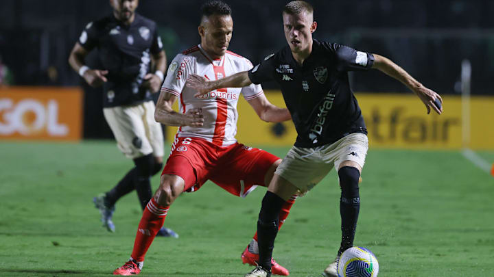 Maxime Rodriguez, Renê