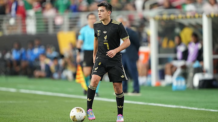 Gilberto Mora, mediocampista de la Selección Mexicana.