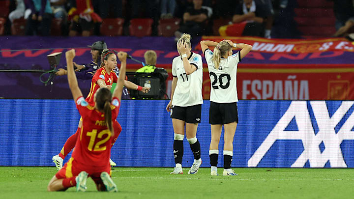 España celebra el gol de Aitana con el que derrotaron a Alemania en la Semifinal de la Eurocopa Femenina.