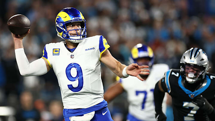 Matthew Stafford llevó a los Rams a la victoria sobre los Panthers.