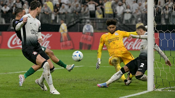 FBL-SUDAMERICANA-CORINTHIANS-RACINGURU