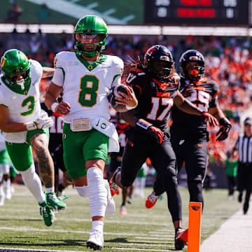 Oregon Ducks quarterback Dillon Gabriel vs. Oregon State Beavers