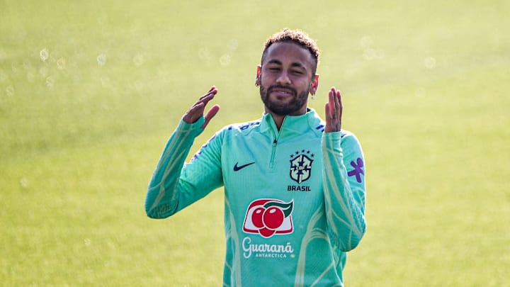 Neymar durante treinamento da seleção brasileira 