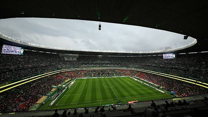El México vs Inglaterra está demorado por lluvia y arrancará hasta las 19 horas. El México vs Inglaterra está demorado por lluvia y arrancará hasta las 19 horas.