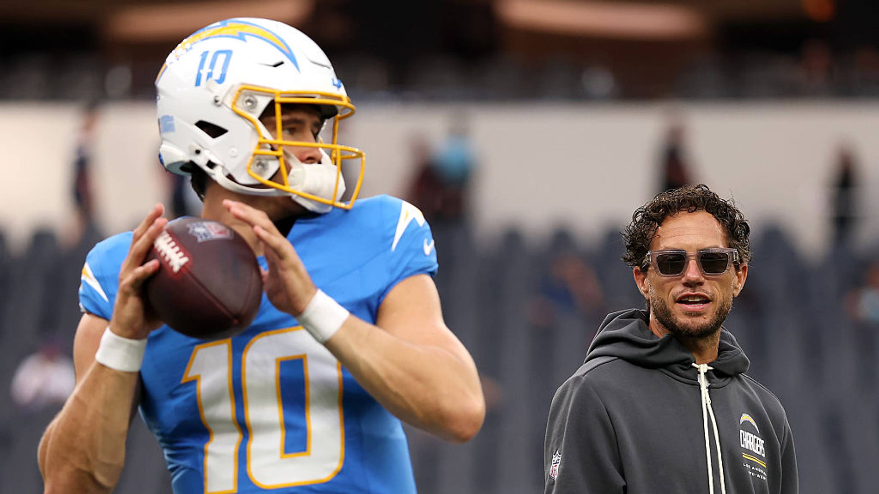 Cinco estadísticas detrás de los problemas ofensivos de los Chargers al inicio de la temporada 2026