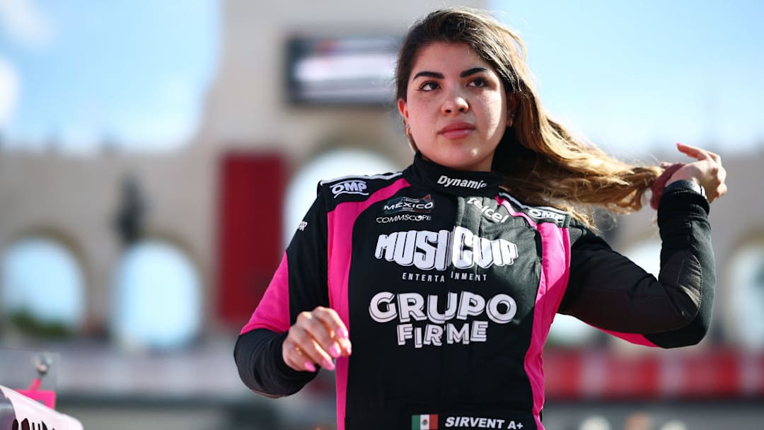 Regina Sirvent, piloto mexicana que busca llegar a NASCAR Cup Series