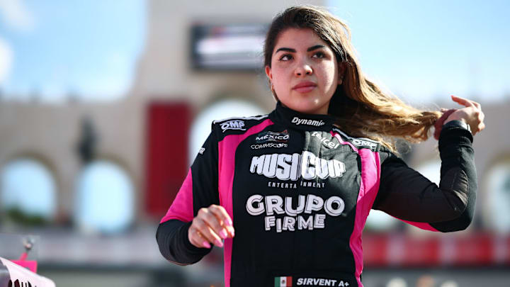Regina Sirvent, piloto mexicana que busca llegar a NASCAR Cup Series