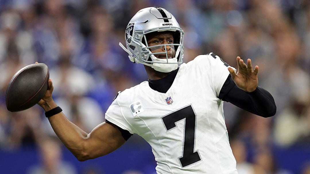 Geno Smith no ha sido determinante con Las Vegas Raiders.