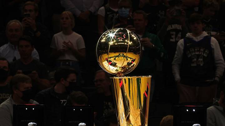 El trofeo Larry O'Brien no ha repetido dueño en siete años. El trofeo Larry O'Brien no ha repetido dueño en siete años.