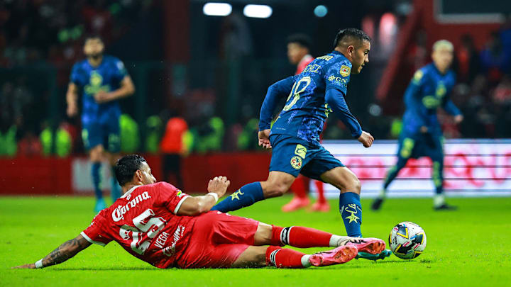 Ernesto Vega, Erick Sanchez