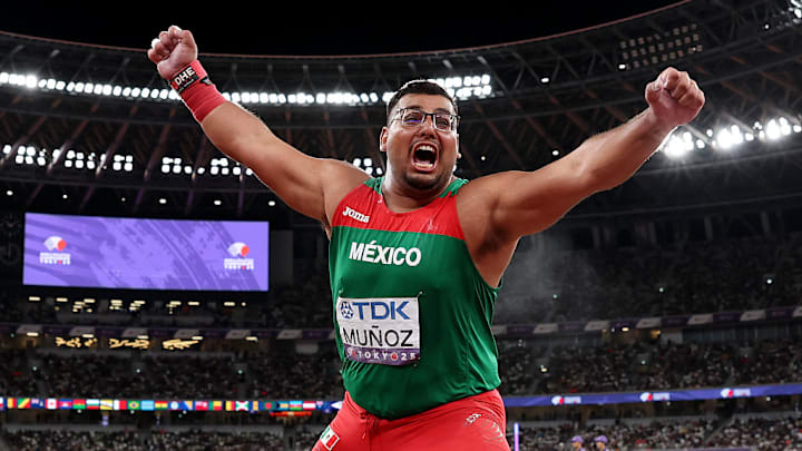 En su último lanzamiento Uziel Muñoz consiguió pasar del cuarto al segundo puesto, con el que llegó a 21.97 metros.