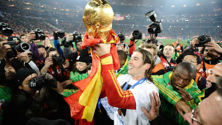 FBL-WC2010-MATCH64-NED-ESP-TROPHY