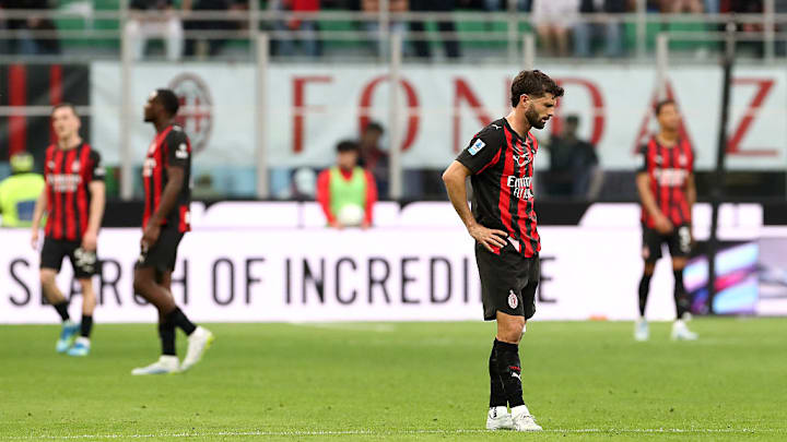 El AC Milan prácticamente dice adiós a sus aspiraciones por el Scudetto.