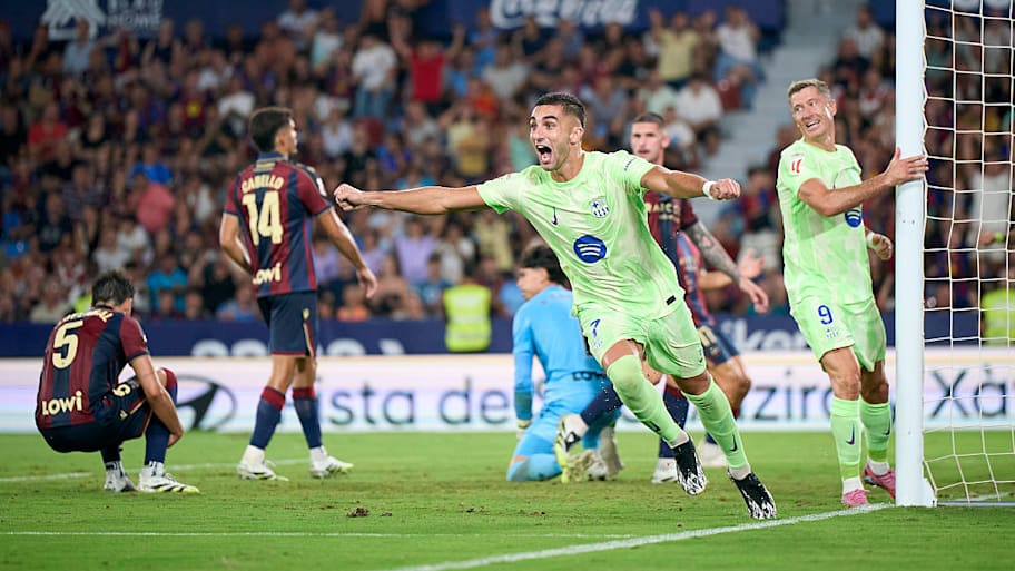 Barcelona needed a stoppage time winner to defeat the newly promoted Levante. | Manuel Queimadelos/Quality Sport Images/Getty Images