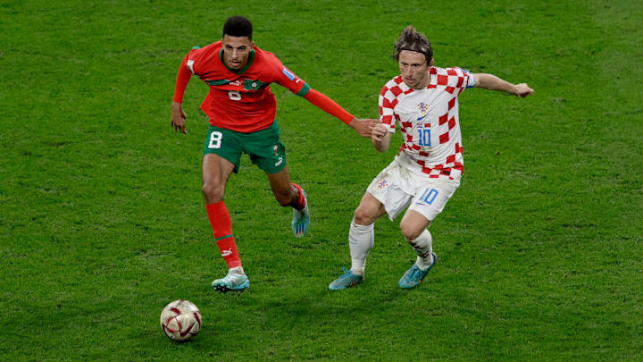 Azzedine Ounahi, Luka Modric