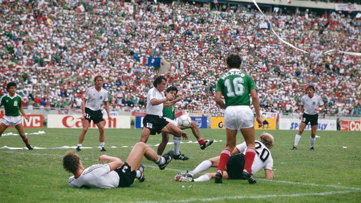 México vuelve a inaugurar un Mundial de anfitrión, como ha tenido sus mejores actuaciones. México vuelve a inaugurar un Mundial de anfitrión, como ha tenido sus mejores actuaciones.